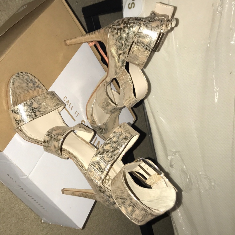 Heels - Picture 3 of 3